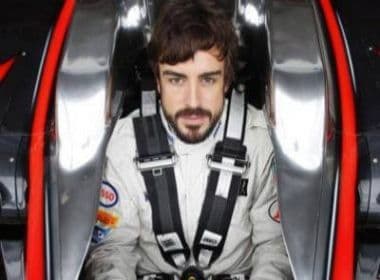 Alonso minimiza polêmica na McLaren e diz que continua na equipe até 2017