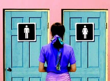 Supermercado é condenado a indenizar transexual constrangida por usar banheiro feminino