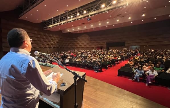 Prefeito de Itabuna anuncia reajuste e pagamento de precatório para professores