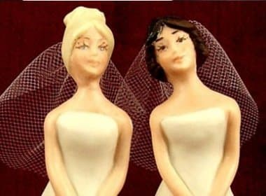 Teixeira de Freitas: Justiça autoriza casamento entre duas mulheres