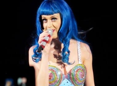 Pré-venda de ingressos para show da Katy Perry no Brasil começa nesta segunda
