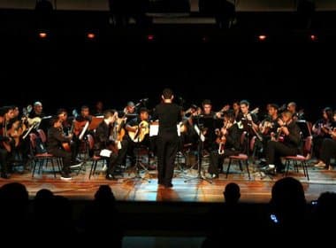 Orquestra de Cordas Dedilhadas do Neojiba celebra 1º aniversário com concerto gratuito