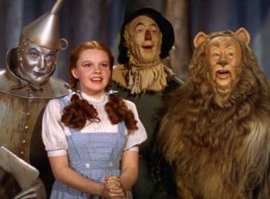 Crianças ajudam a adaptar conto clássico 'O Mundo Mágico de Oz' para peça 