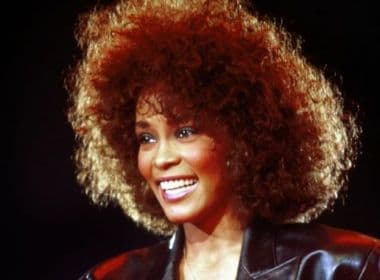 Documentário sobre Whitney Houston ganha novo trailer 