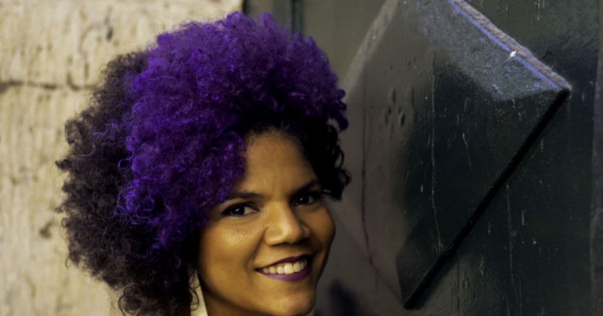 'Preta Brasileira': Juliana Ribeiro faz live musical no Dia do Trabalho