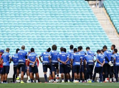 Balançado, Marquinhos relaciona 22 atletas para pegar o Inter