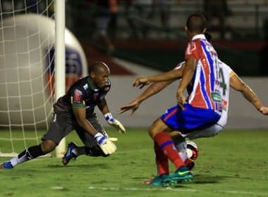 Jogadores do Bahia soltam o verbo contra arbitragem após empate com o Flu de Feira
