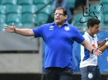 Com gol mal anulado e jogador expulso, Guto Ferreira critica arbitragem