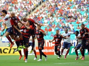 Com futebol eficiente, Vitória massacra Bahia na inauguração da Arena Fonte Nova