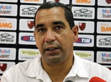 Zinho admite interesse em zagueiro do Bahia