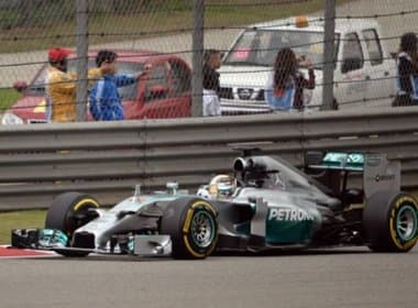 Hamilton vence o GP da China; Massa termina em 15º