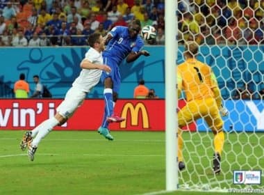 Com gol de Balotelli, Itália vence Inglaterra e sai na frente no &#039;Grupo da Morte&#039;