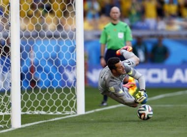 No sufoco, Brasil vence Chile nos pênaltis e se classifica para às quartas de final