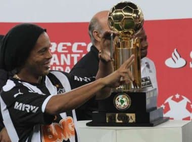 Diretoria do Atlético Mineiro decide esperar por retorno de Ronaldinho depois de sumiço