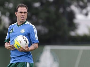 Bruno César faz atividade à parte do elenco e segue como dúvida no Palmeiras