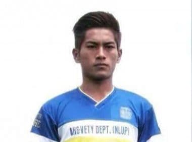 Jogador indiano morre após celebrar gol e sofrer lesão vertebral na comemoração