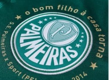Adidas produz camisa comemorativa do Palmeiras com erro gramatical