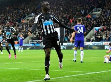 Com gol de Cissé, Newcastle quebra invencibilidade história do Chelsea na temporada