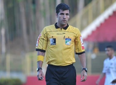 Em súmula, árbitro de partida faz críticas a Diego Pombo: ‘sem habilidade técnica’