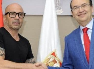 Sevilla apresenta Jorge Sampaoli, ex-treinador da Seleção Chilena