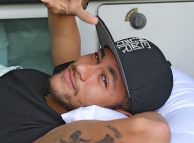 Pelo Instagram, Neymar anuncia permanência no Barcelona
