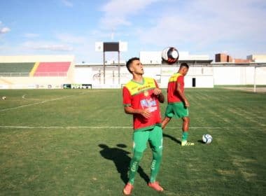 Juazeirense treina para pegar o Sport Recife e espera regularização de reforços