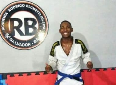Para participar de competição internacional, lutador de jiu-jitsu organiza rifa em Salvador