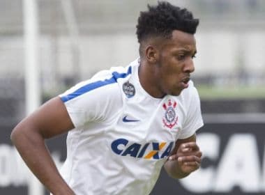 Corinthians renova com o lateral Moisés, ex-Bahia
