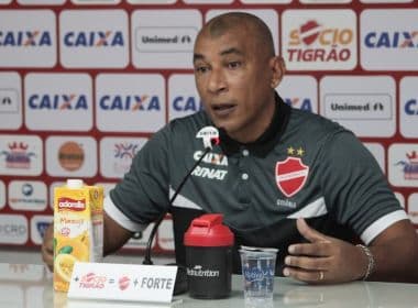 Técnico do Vila Nova exalta comprometimento do grupo em triunfo sobre o América-MG