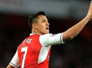Alexis Sánchez deve trocar Arsenal pelo Manchester City, diz emissora