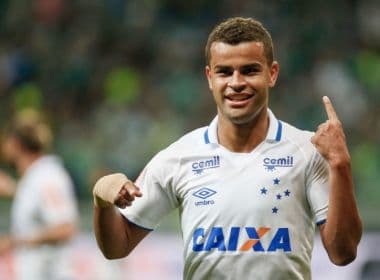 Alisson sai frustrado após Cruzeiro tomar empate do Palmeiras quando vencia por 3 a 0