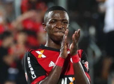  Destaque contra o Atlético-GO, Vinícius Júnior lamenta caso de racismo: 'Muito triste'