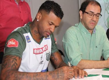 Ex-Vitória, Corinthians e Flamengo, goleiro Felipe é apresentado no Uberlândia-MG