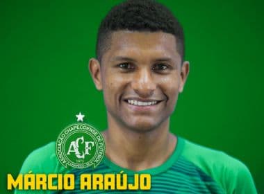 Chapecoense oficializa a contratação do volante Márcio Araújo