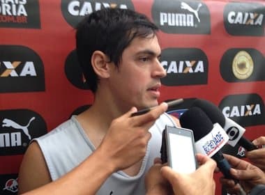 Cáceres quer Vitória impondo o ritmo diante do Bahia