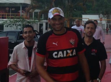 Neto Baiano diz que espera corresponder às expectativas da torcida do Vitória nesta temporada
