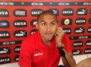 Nino Paraíba diz que Vitória precisa corrigir erros antes da estreia no Campeonato Baiano