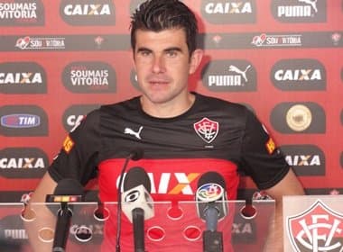 Provável titular contra o Bahia de Feira, Fernando Miguel afirma: &#039;Vou procurar corresponder&#039;