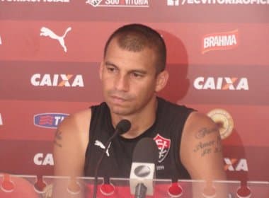 Neto Baiano se diz triste com renúncia de Carlos Falcão