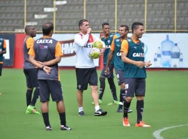 Com treino tático e rachão, Vitória finaliza preparação para encarar o Atlético-MG