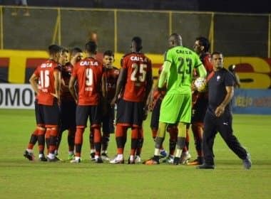 Para voltar a vencer no Campeonato Brasileiro, Vitória recebe o Santos no Barradão
