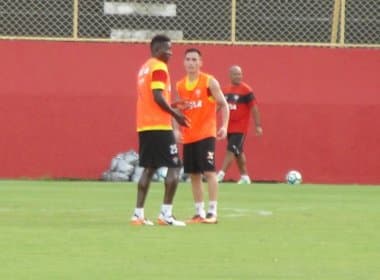 Com Pineda no time titular, Vitória fecha preparação para pegar o Bragantino