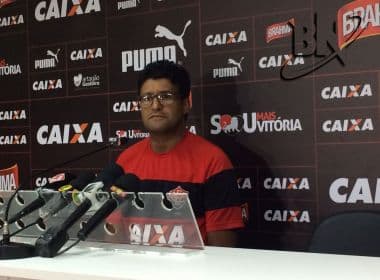 Wesley Carvalho pede postura diferente ao Vitória no clássico desta quarta