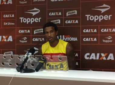 Versátil, Renê Santos revela preferência para atuar como volante