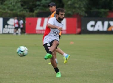 Vitória treina em dois períodos de olho no Fluminense