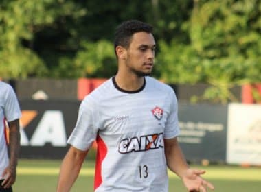 Zagueiro Vinícius rescinde contrato e deixa o Vitória