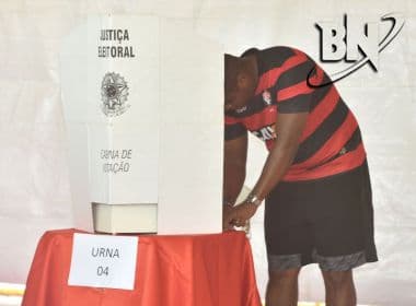 Com urnas abertas, eleitores começam a votar na eleição do Vitória