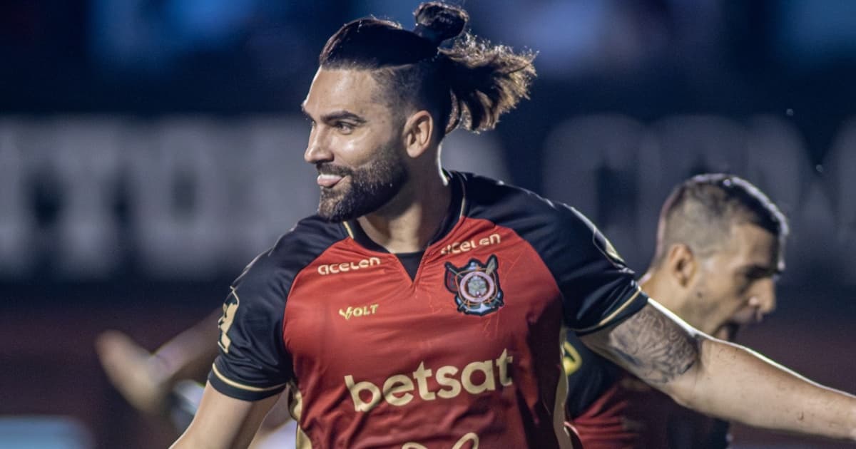 Cerca de quatro meses fora, Léo Gamalho retorna com gol após jogo do título da Série B 