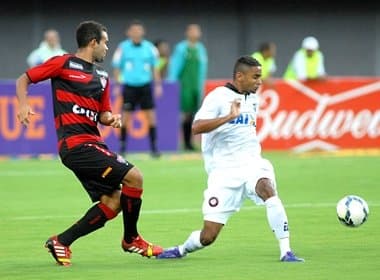 Vitória fica no empate com o Atlético-PR e frustra torcida em Pituaçu