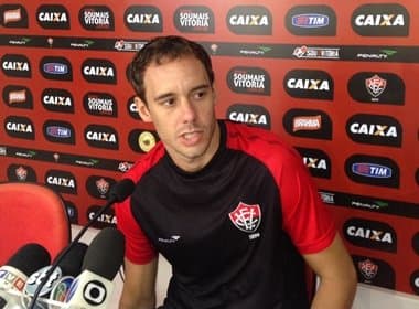Alvo de clube português, Rodrigo Defendi negocia liberação com o Vitória